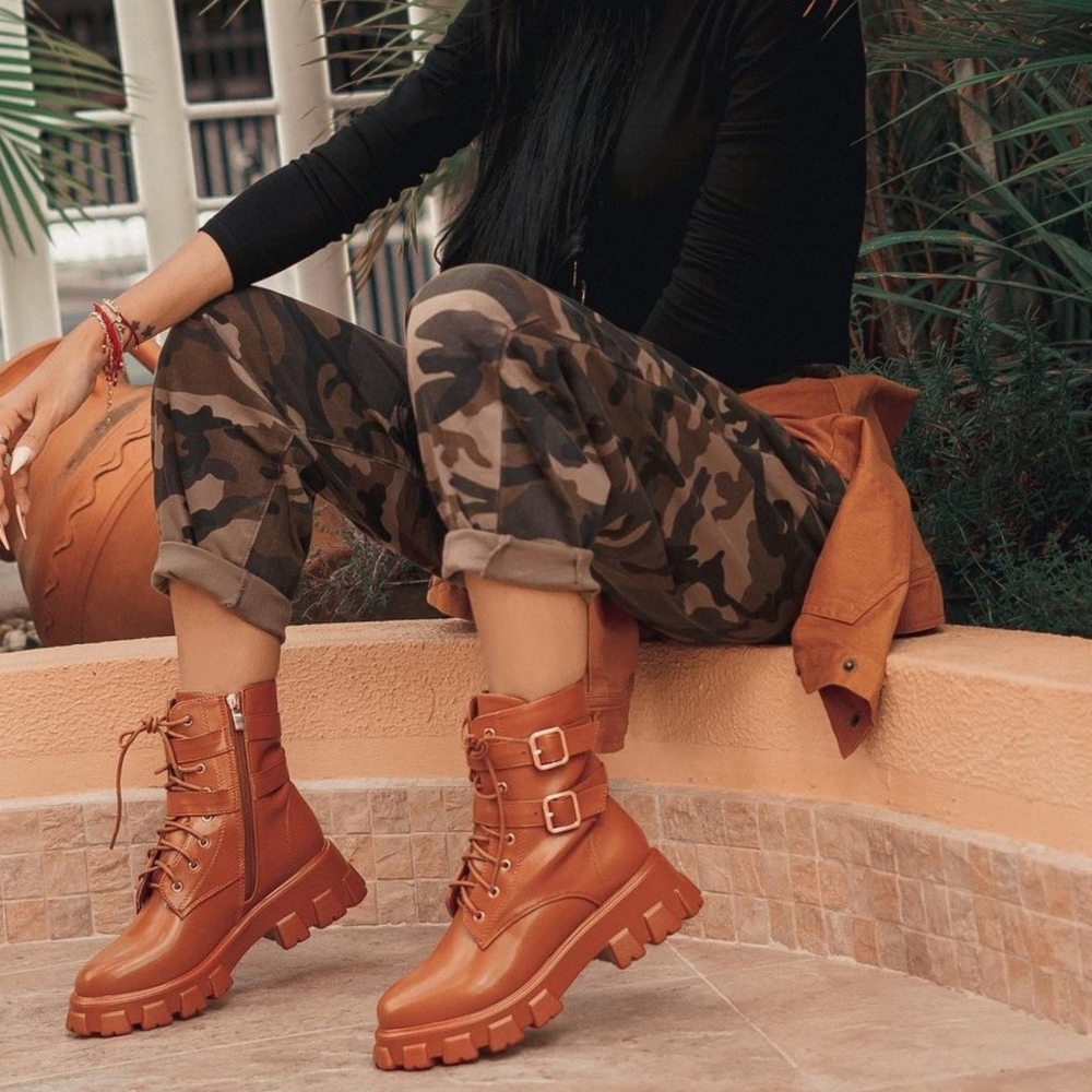 Kashia Combat boot Tan color Confort - Picture 1 of 7